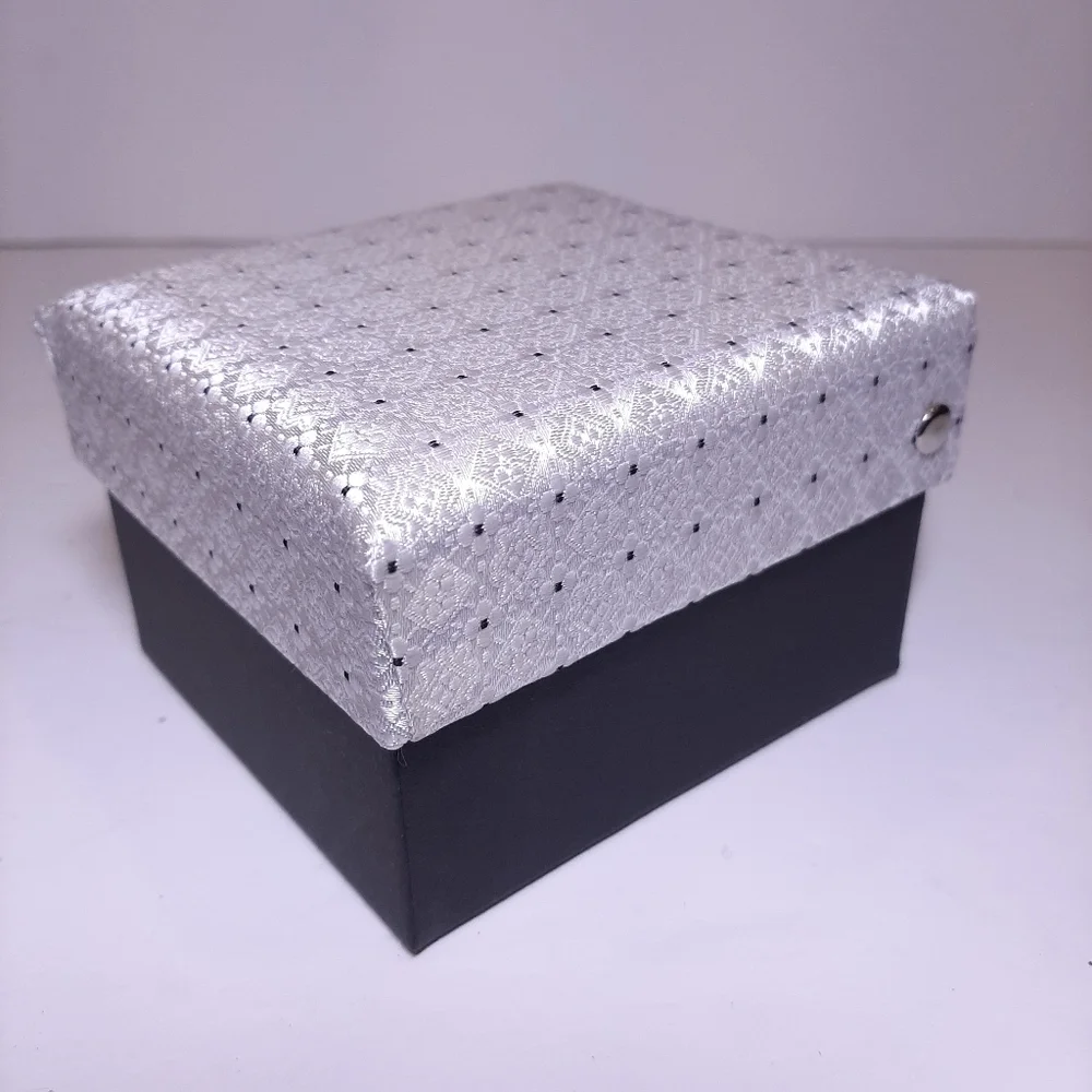 💠3Pc Boxed Gift Tie Set Coordinated Cuff Links Hankerchief Silver Metallic